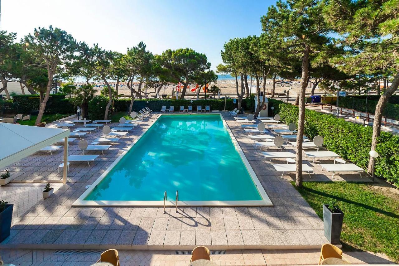 Hotel American Lignano Sabbiadoro Zewnętrze zdjęcie